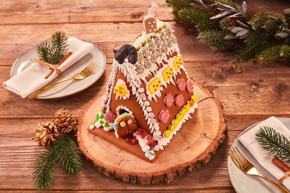 Dr.Oetker Knusper-Häuschen, Lebkuchenhaus Dekorierset zum Basteln, Knusperhaus für die Weihnachtszeit - 403g - Image 5