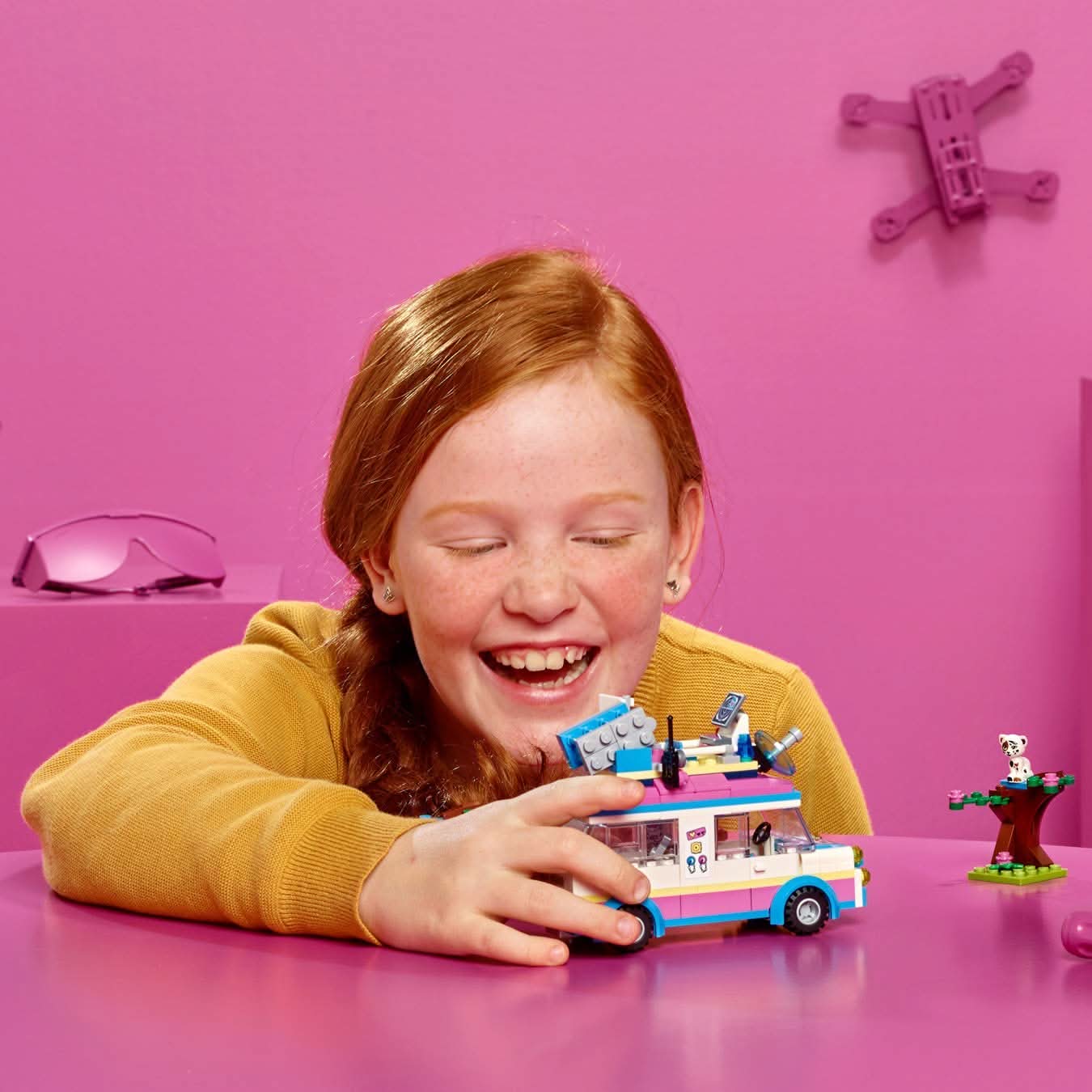 LEGO Friends 41333 - Olivias Rettungsfahrzeug, Beliebtes Kinderspielzeug - Image 3